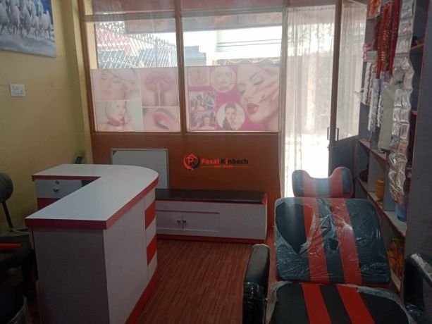 beauty-parlour-big-4