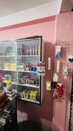 cosmetics-shop-big-0